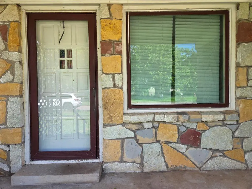 Photo 3 — 207 S Elm Street, Pauls Valley, OK 73075
