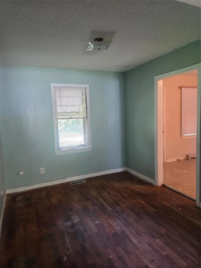 Photo 8 — 207 S Elm Street, Pauls Valley, OK 73075