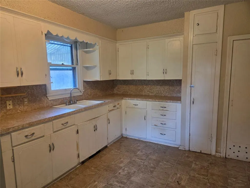 Photo 9 — 207 S Elm Street, Pauls Valley, OK 73075