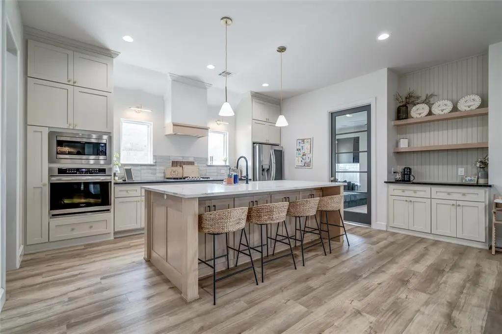 Photo 2 — 9300 NW 84th Terrace, Yukon, OK 73099