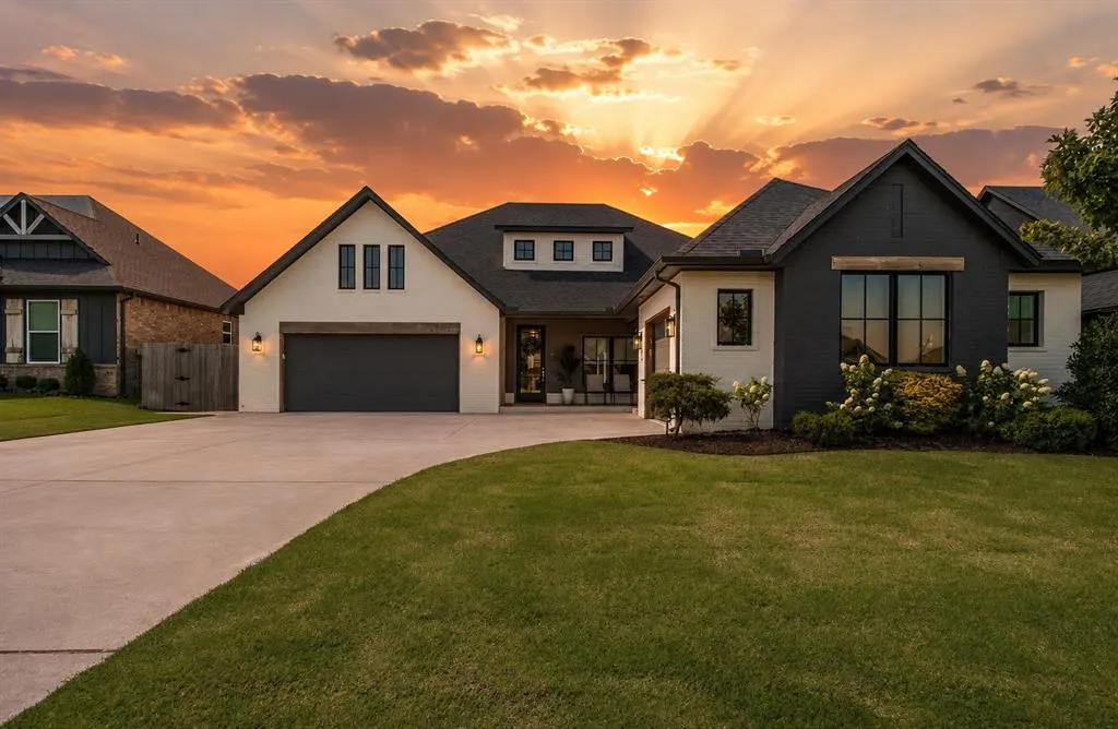 Photo 3 — 9300 NW 84th Terrace, Yukon, OK 73099