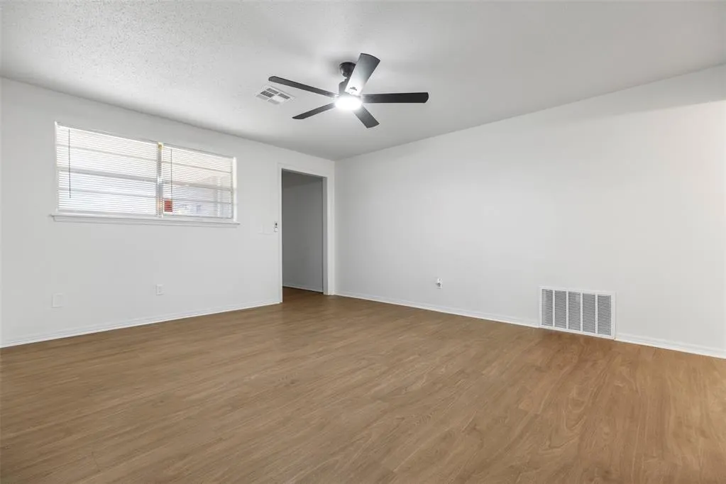 Photo 4 — 4101 SE 14th Street, Oklahoma City, OK 73115