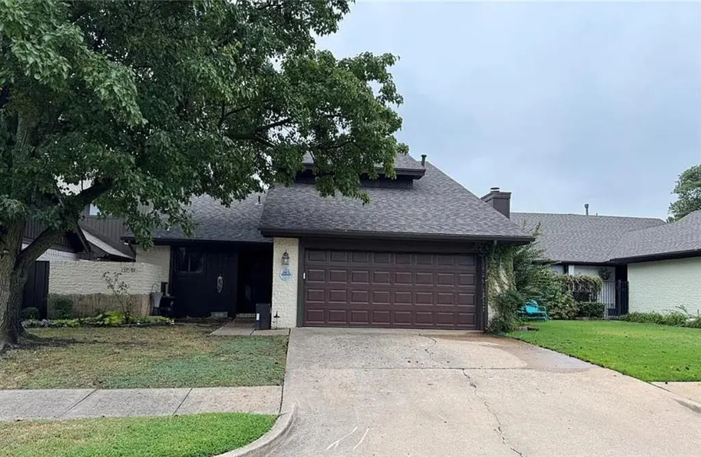 Front exterior — 3816 Havenbrook Circle, Norman, OK 73072