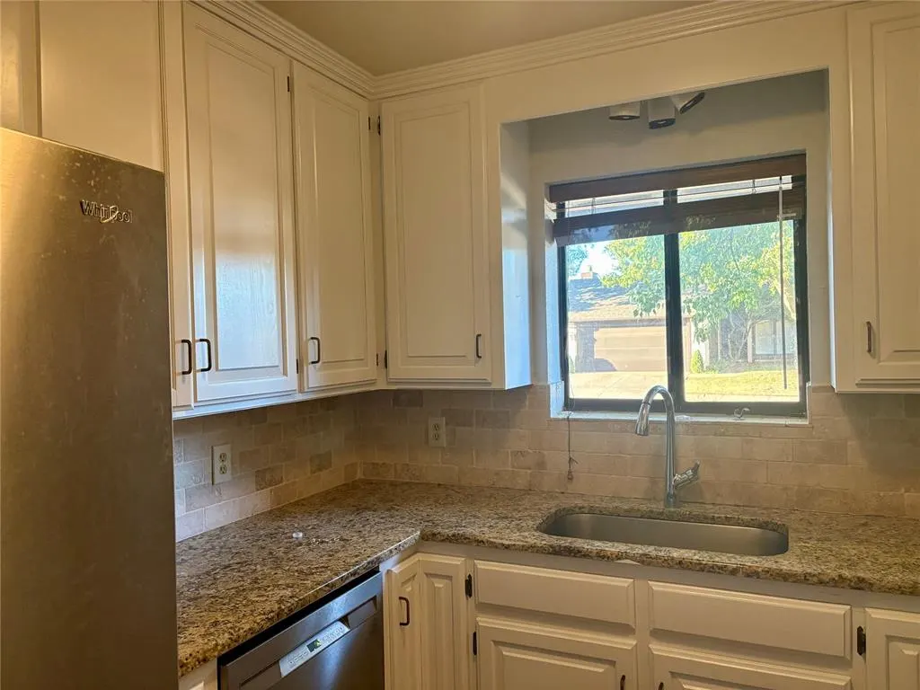 Photo 5 — 3816 Havenbrook Circle, Norman, OK 73072