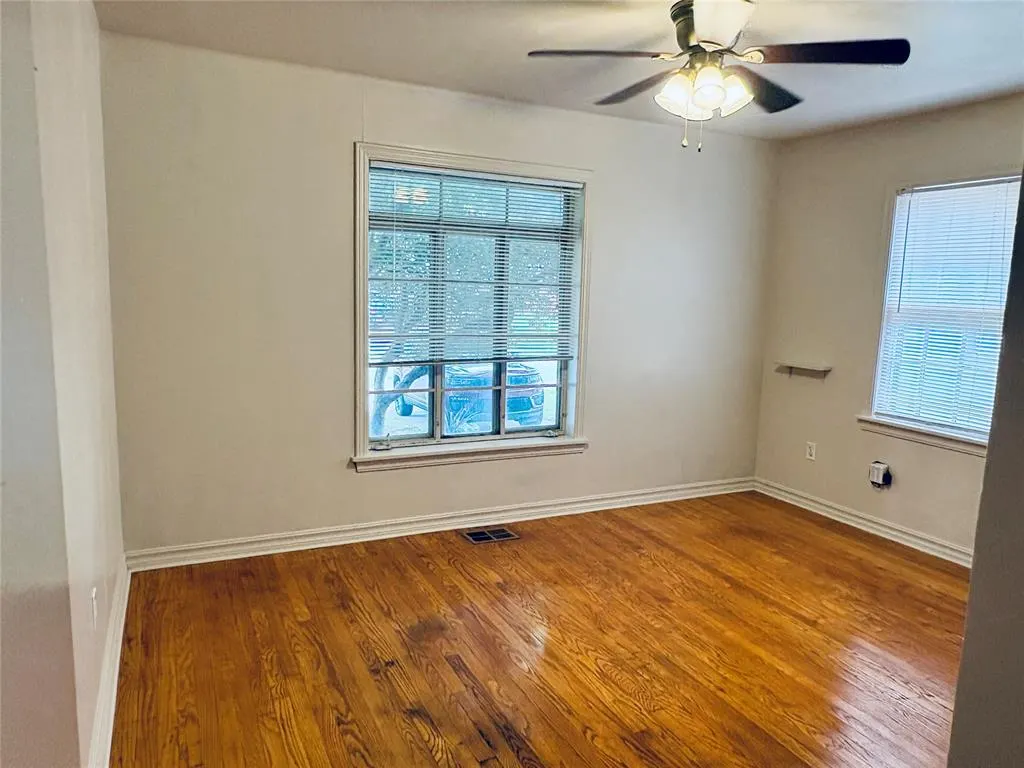 Photo 9 — 5305 N Walker Avenue, Oklahoma City, OK 73118