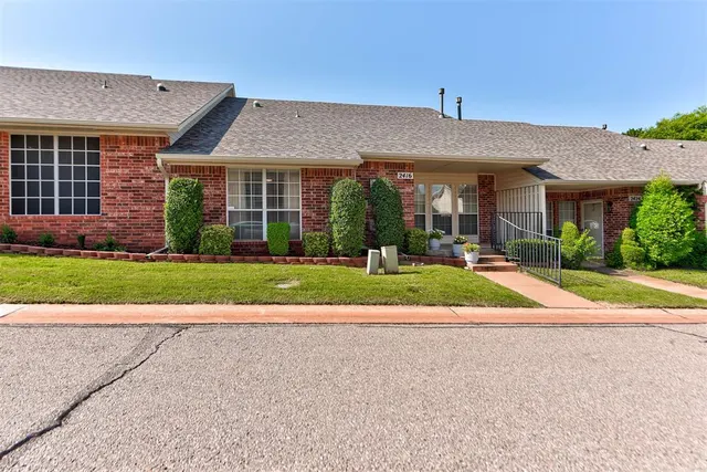 Photo 4 — 2416 Glenrock, Edmond, OK 73012
