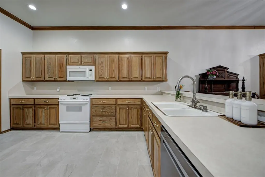 Photo 19 — 2416 Glenrock, Edmond, OK 73012