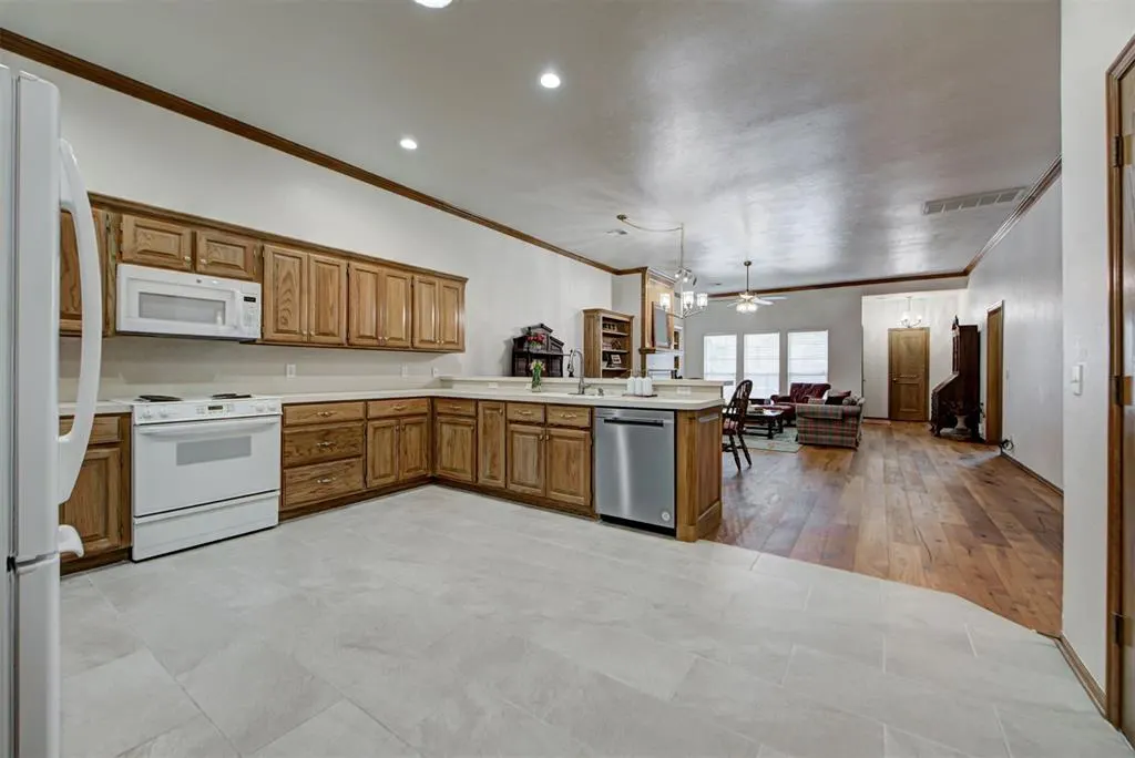 Photo 22 — 2416 Glenrock, Edmond, OK 73012