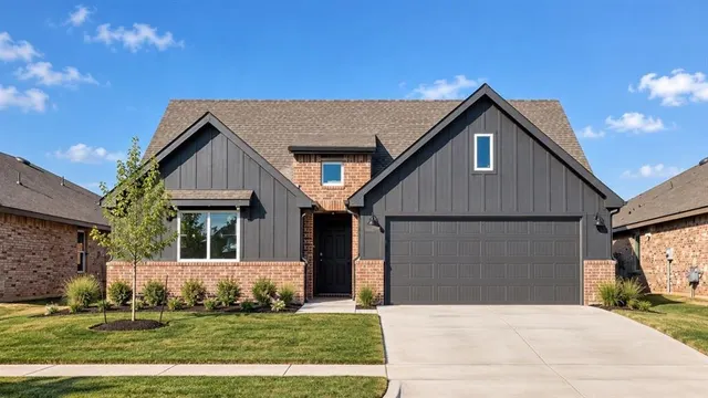 Front exterior — 16145 Cherokee Trail, Piedmont, OK 73078