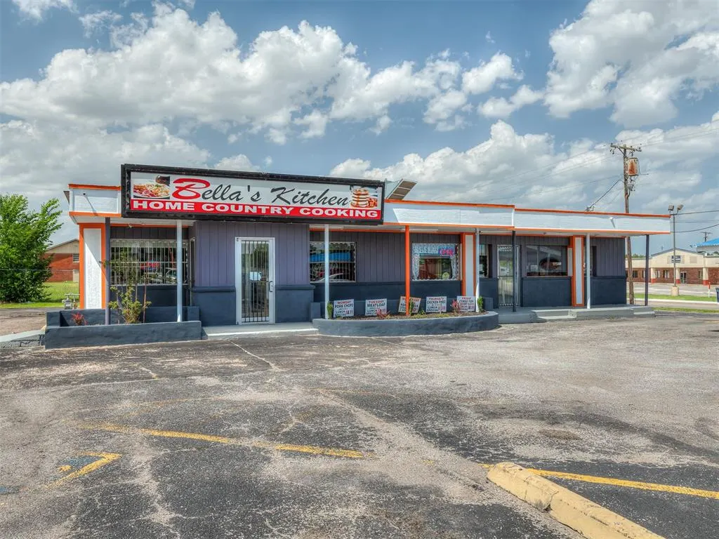 Photo 3 — 2401 SW 59th Street, Oklahoma City, OK 73119