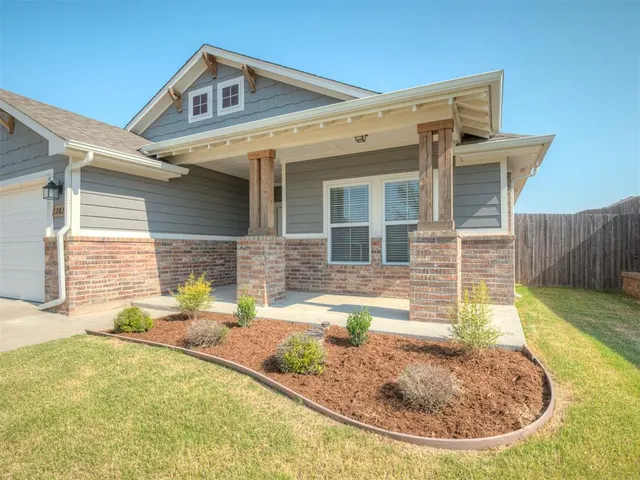 Photo 3 — 12825 NW 3rd Terrace, Yukon, OK 73099