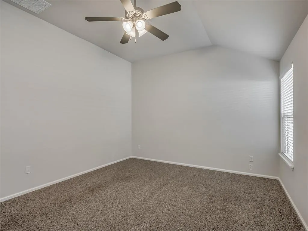 Photo 19 — 12825 NW 3rd Terrace, Yukon, OK 73099