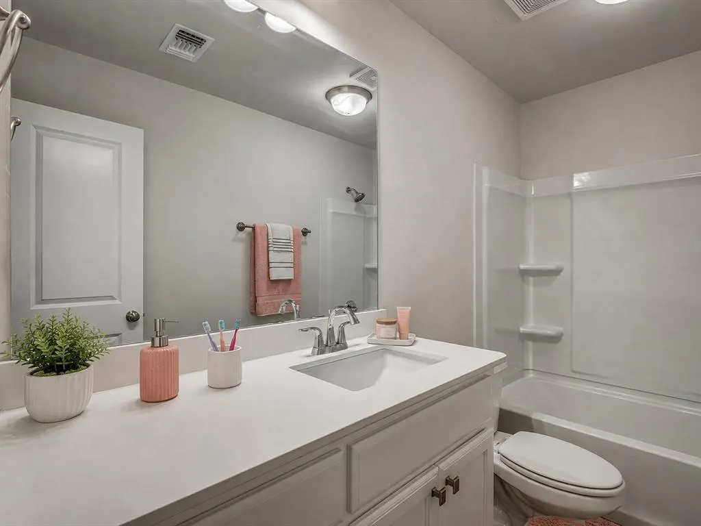 Photo 28 — 12825 NW 3rd Terrace, Yukon, OK 73099