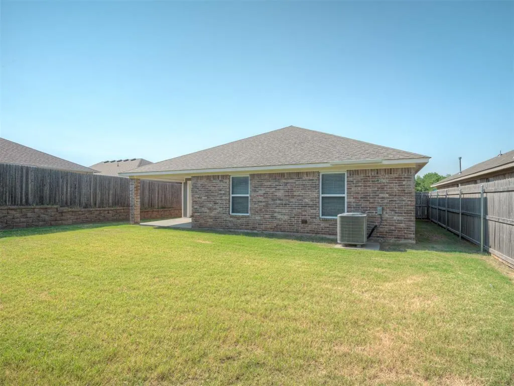 Photo 38 — 12825 NW 3rd Terrace, Yukon, OK 73099