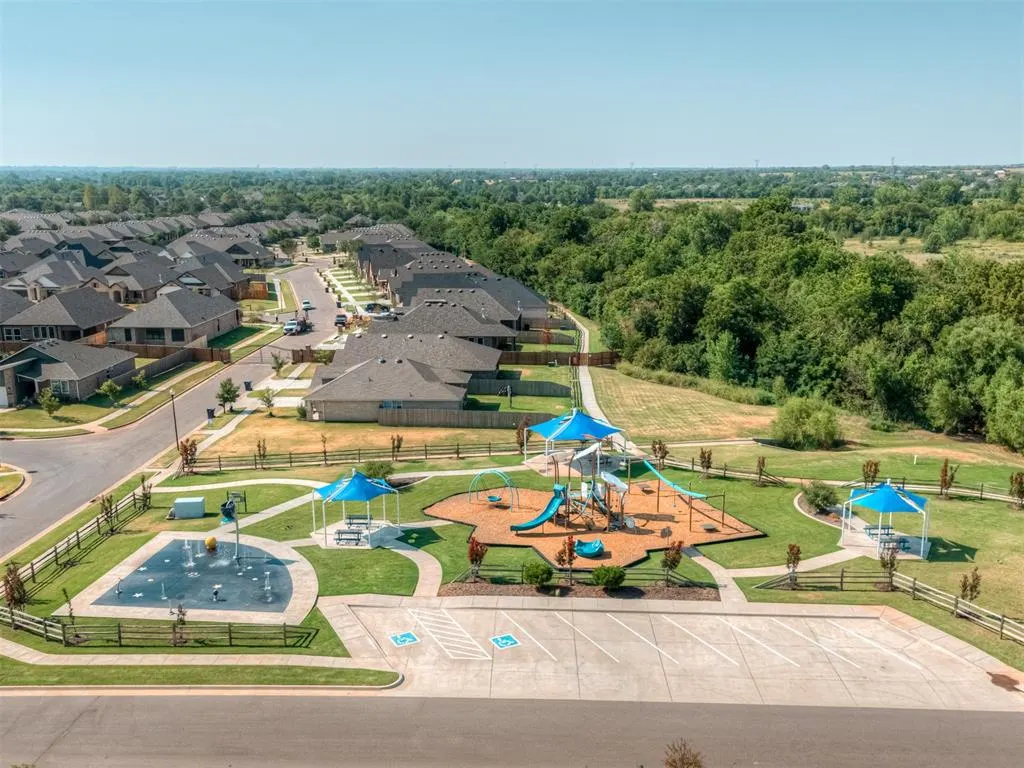 Photo 43 — 12825 NW 3rd Terrace, Yukon, OK 73099