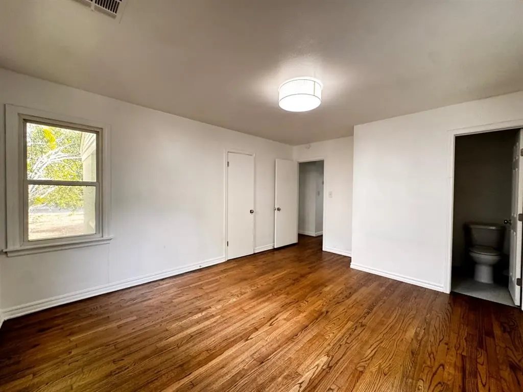 Photo 10 — 1117 W Symmes Street, Norman, OK 73069