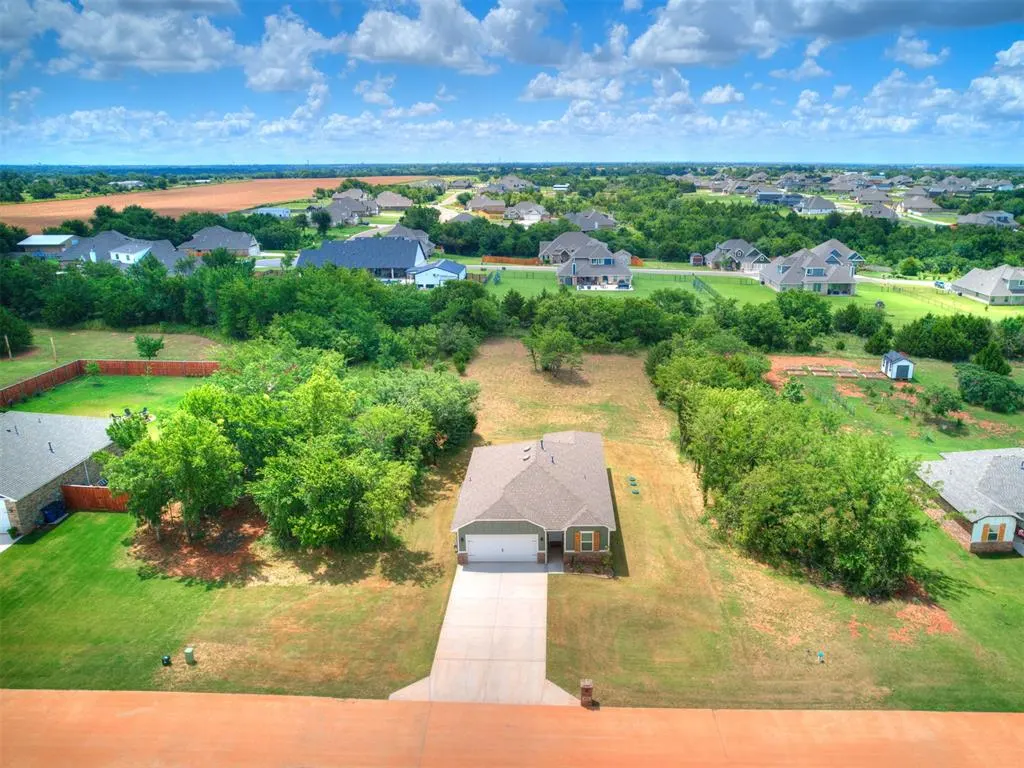 Photo 33 — 4592 Kensington Way, Edmond, OK 73025