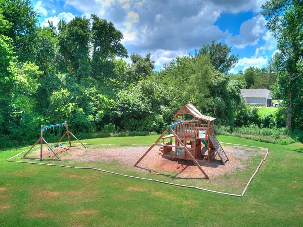 Photo 40 — 4592 Kensington Way, Edmond, OK 73025