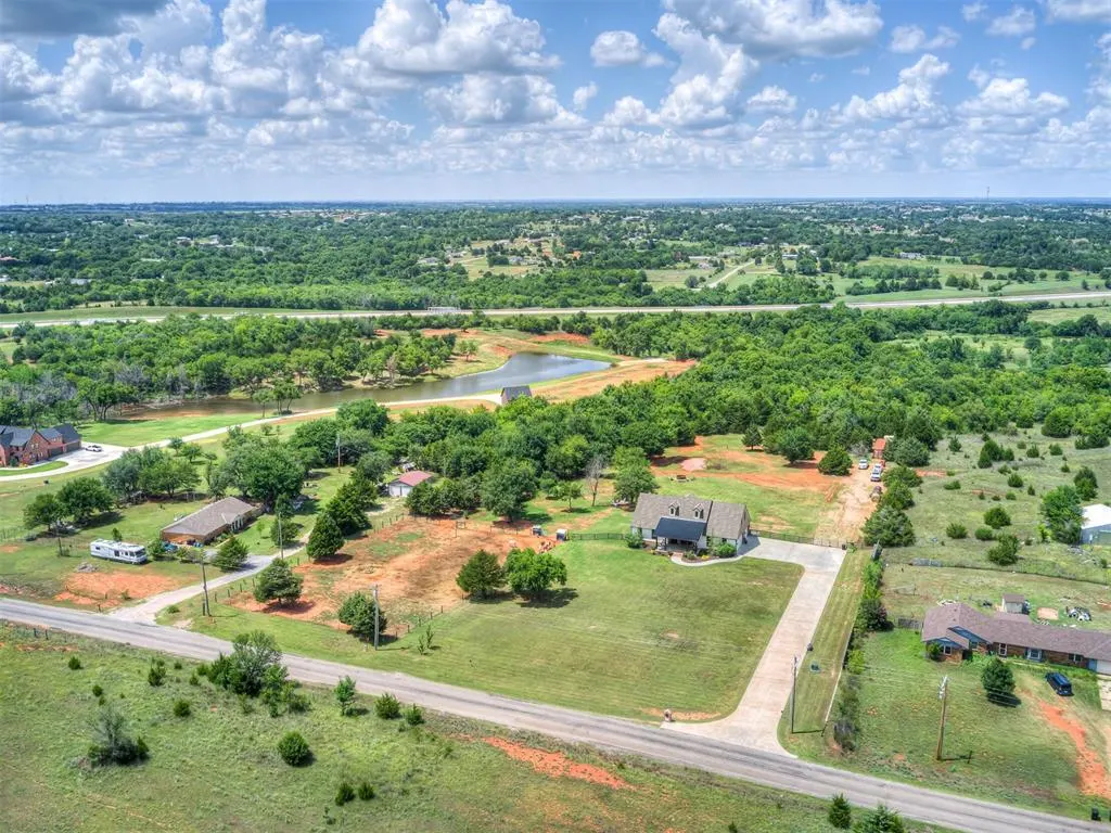 Photo 2 — 2176 County Road 1250, Blanchard, OK 73010