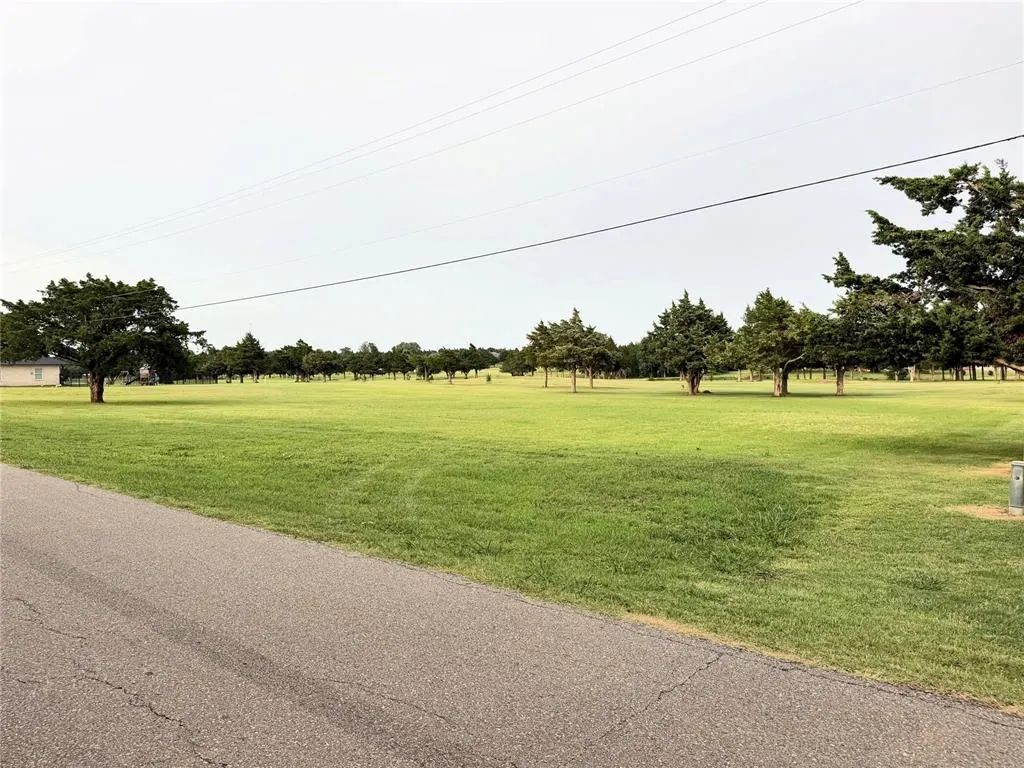 Photo 3 — S May Avenue, Guthrie, OK 73044