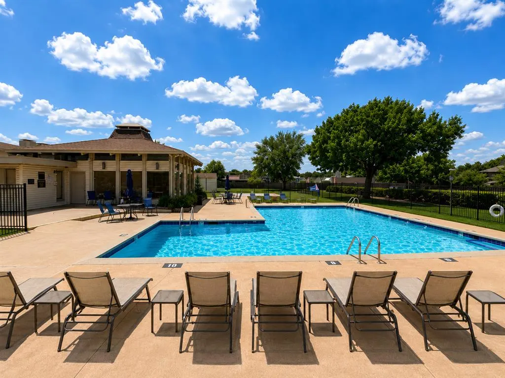 Photo 36 — 11302 N Benttree Circle, Oklahoma City, OK 73120