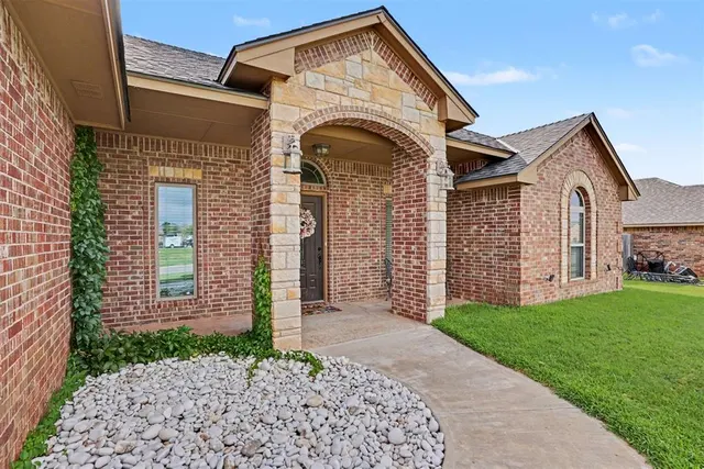 Photo 6 — 1506 NE Scenic Ridge Ridge, Elgin, OK 73538