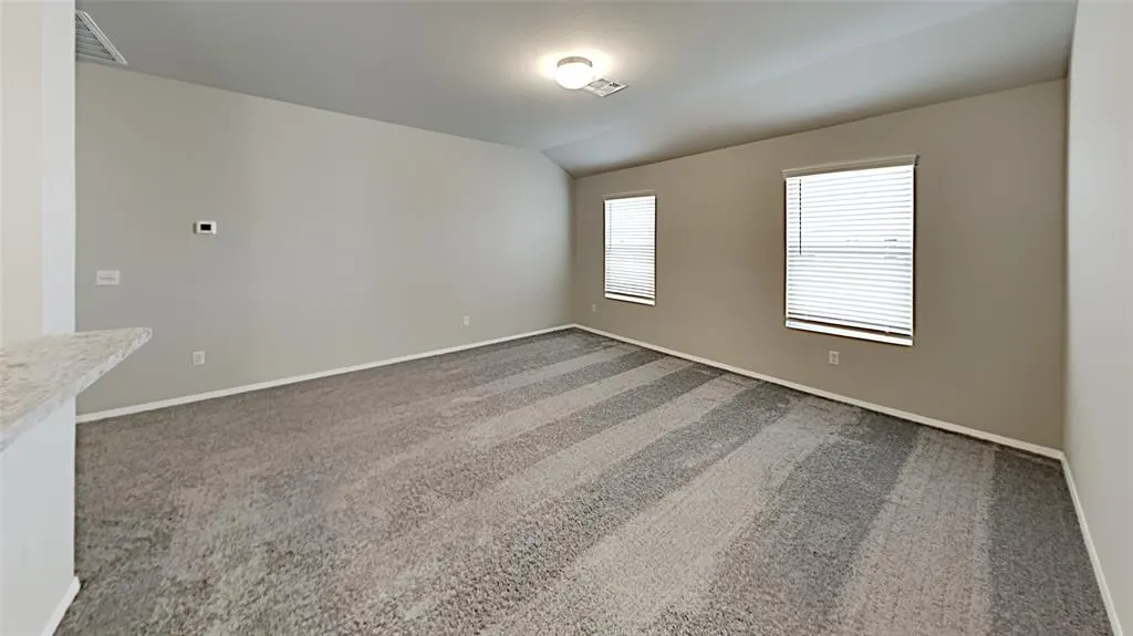 Photo 4 — 1824 Jack Rabbit Lane, El Reno, OK 73036