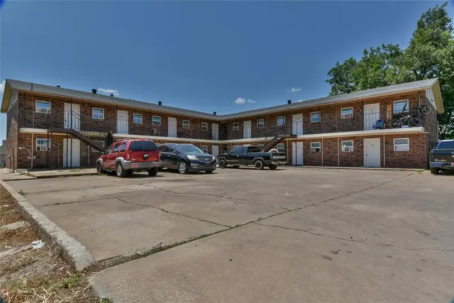 Photo 4 — 505 SW 30th Street, Oklahoma City, OK 73109