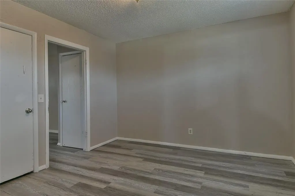 Photo 13 — 505 SW 30th Street, Oklahoma City, OK 73109