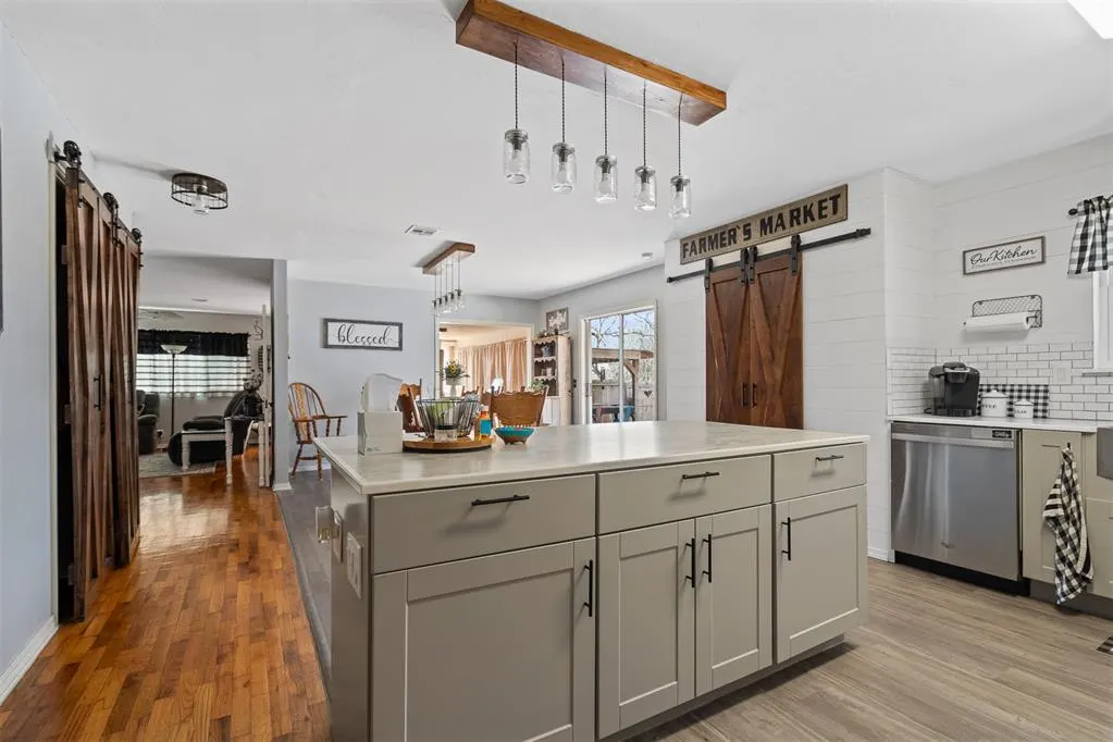 Photo 3 — 9482 Daves Drive, Davis, OK 73030