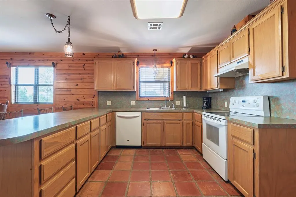 Photo 7 — 18306 Gaddy Road, Shawnee, OK 74801
