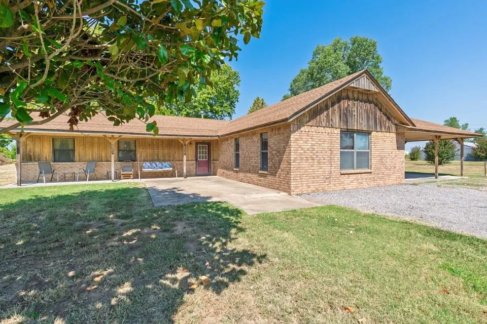 Front exterior — 18306 Gaddy Road, Shawnee, OK 74801