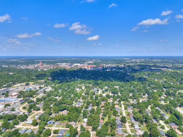 Photo 4 — 1801 Aladdin Street, Norman, OK 73072