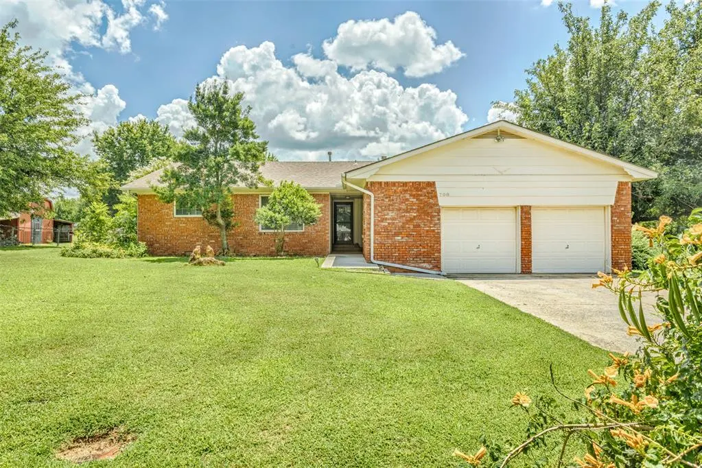 Photo 2 — 708 E Lea Terrace, Mustang, OK 73064