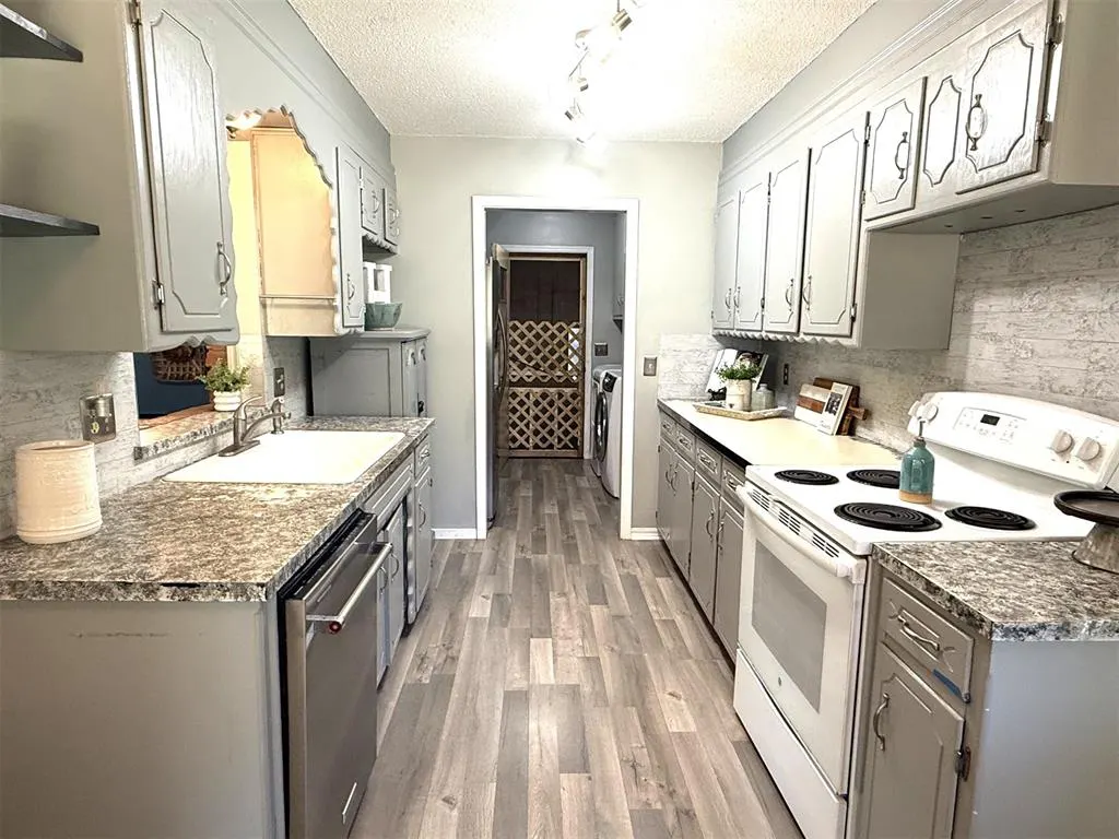 Photo 15 — 708 E Lea Terrace, Mustang, OK 73064