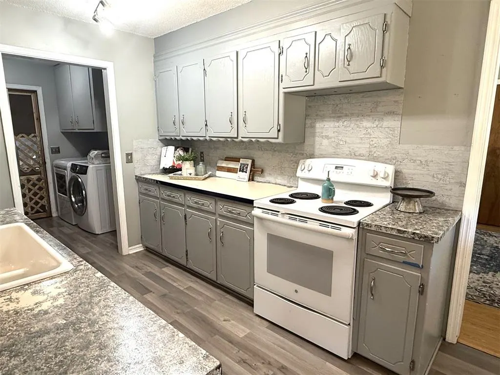 Photo 17 — 708 E Lea Terrace, Mustang, OK 73064