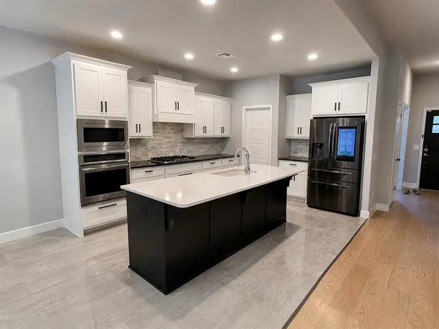 Photo 2 — 18500 Heritage Run Road, Edmond, OK 73012