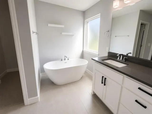 Photo 8 — 18500 Heritage Run Road, Edmond, OK 73012