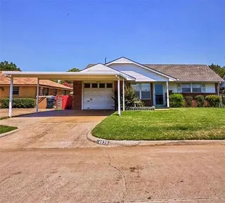 Sold home at 4825 SE 20th Street