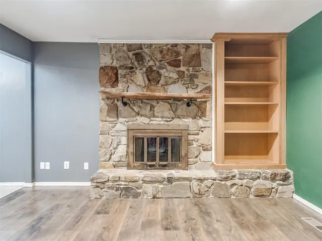 Photo 4 — 1129 Hawthorne Drive, Oklahoma City, OK 73110