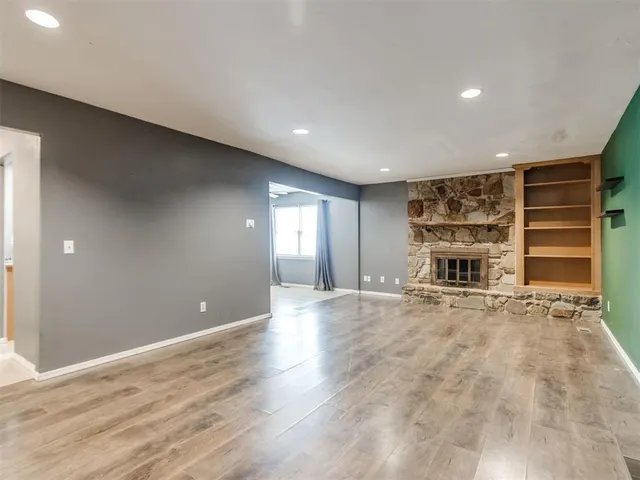 Photo 5 — 1129 Hawthorne Drive, Oklahoma City, OK 73110