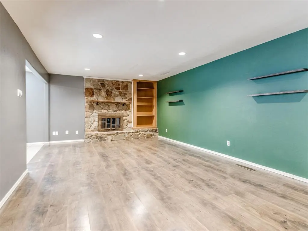 Photo 6 — 1129 Hawthorne Drive, Oklahoma City, OK 73110