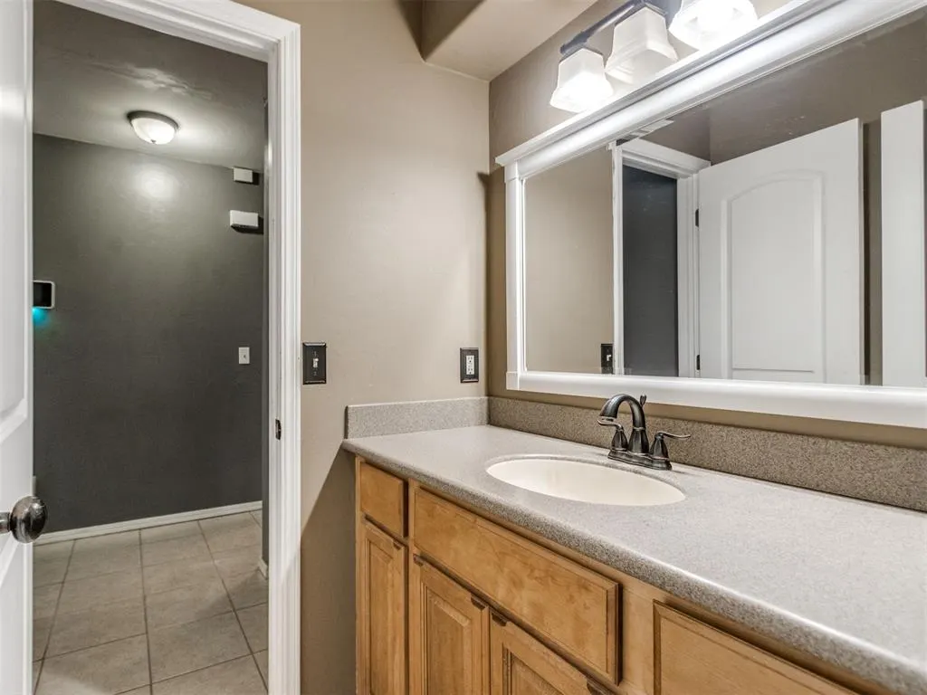 Photo 24 — 1129 Hawthorne Drive, Oklahoma City, OK 73110