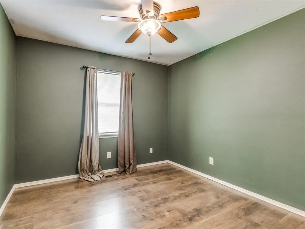 Photo 25 — 1129 Hawthorne Drive, Oklahoma City, OK 73110