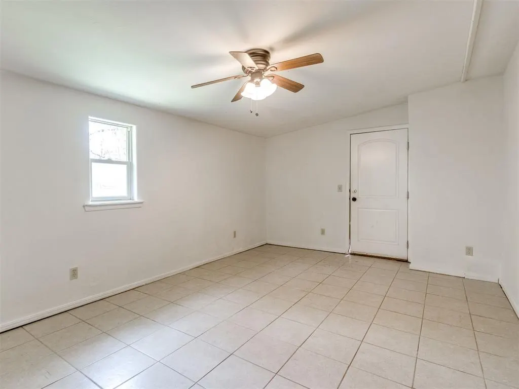 Photo 35 — 1129 Hawthorne Drive, Oklahoma City, OK 73110