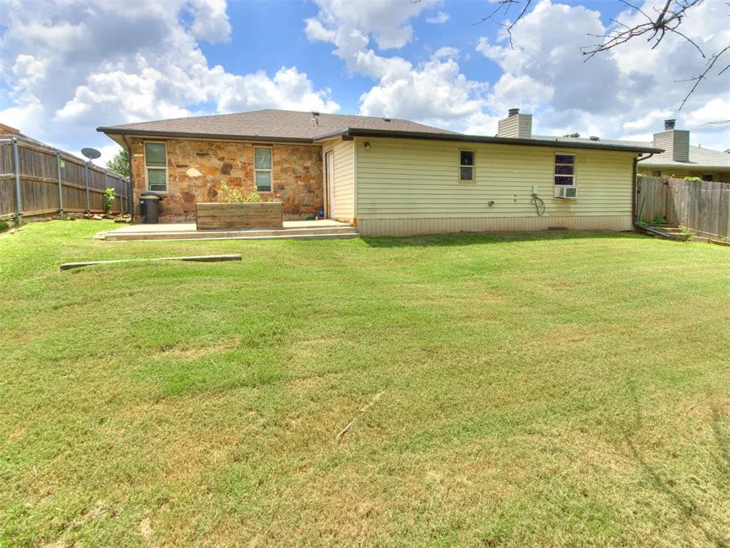 Photo 42 — 1129 Hawthorne Drive, Oklahoma City, OK 73110