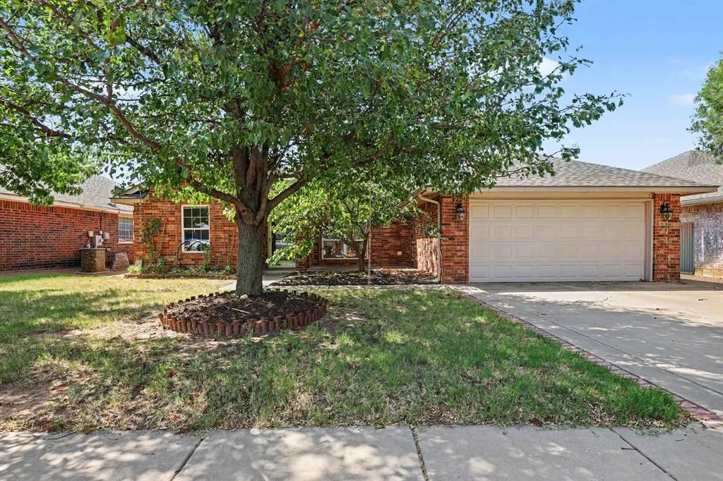 Front exterior — 11632 SW 11th Street, Yukon, OK 73099