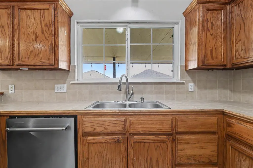 Photo 10 — 11632 SW 11th Street, Yukon, OK 73099