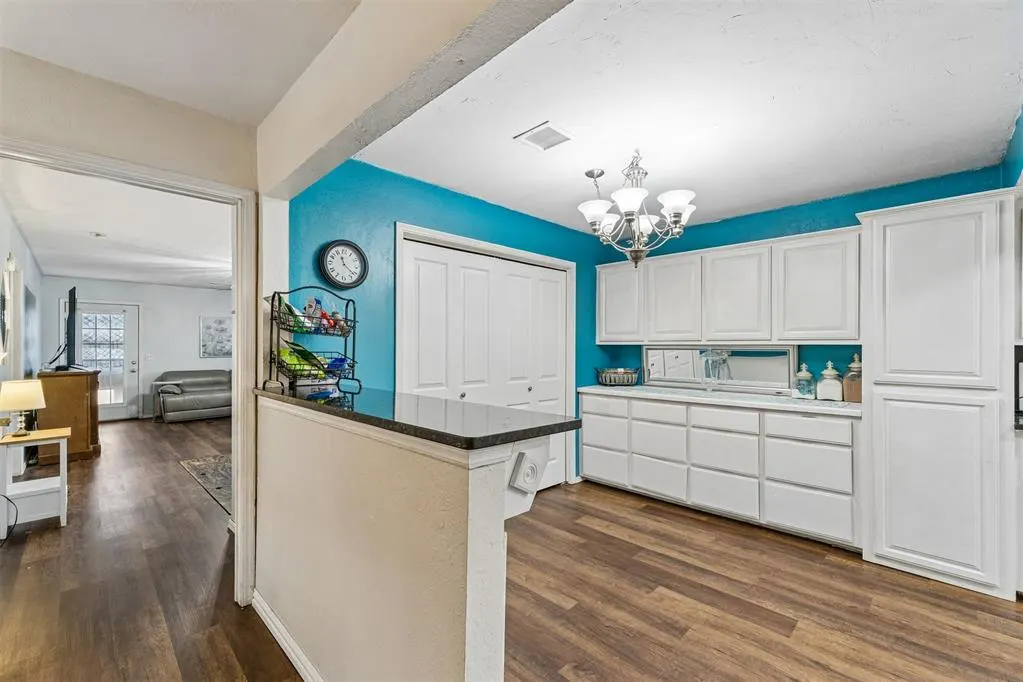 Photo 18 — 9809 S Country Club Drive, Oklahoma City, OK 73159
