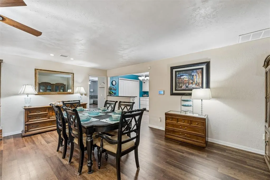 Photo 4 — 9809 S Country Club Drive, Oklahoma City, OK 73159